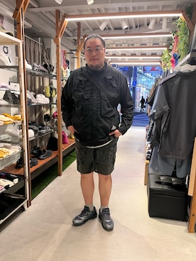 「BEAVER（ビーバー）のアイテム」を使った、日下部氏さん（メンズ・180cm）の春コーディネート