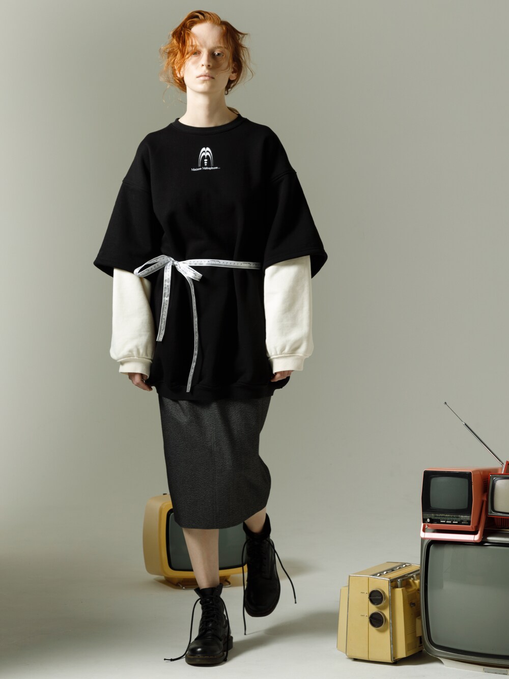 「カジュアル」｜「Metaphor…のアイテム（スウェット、ブラック系）」を使った、Metaphor…さん（レディース・174cm）の春コーディネートの1枚目の写真