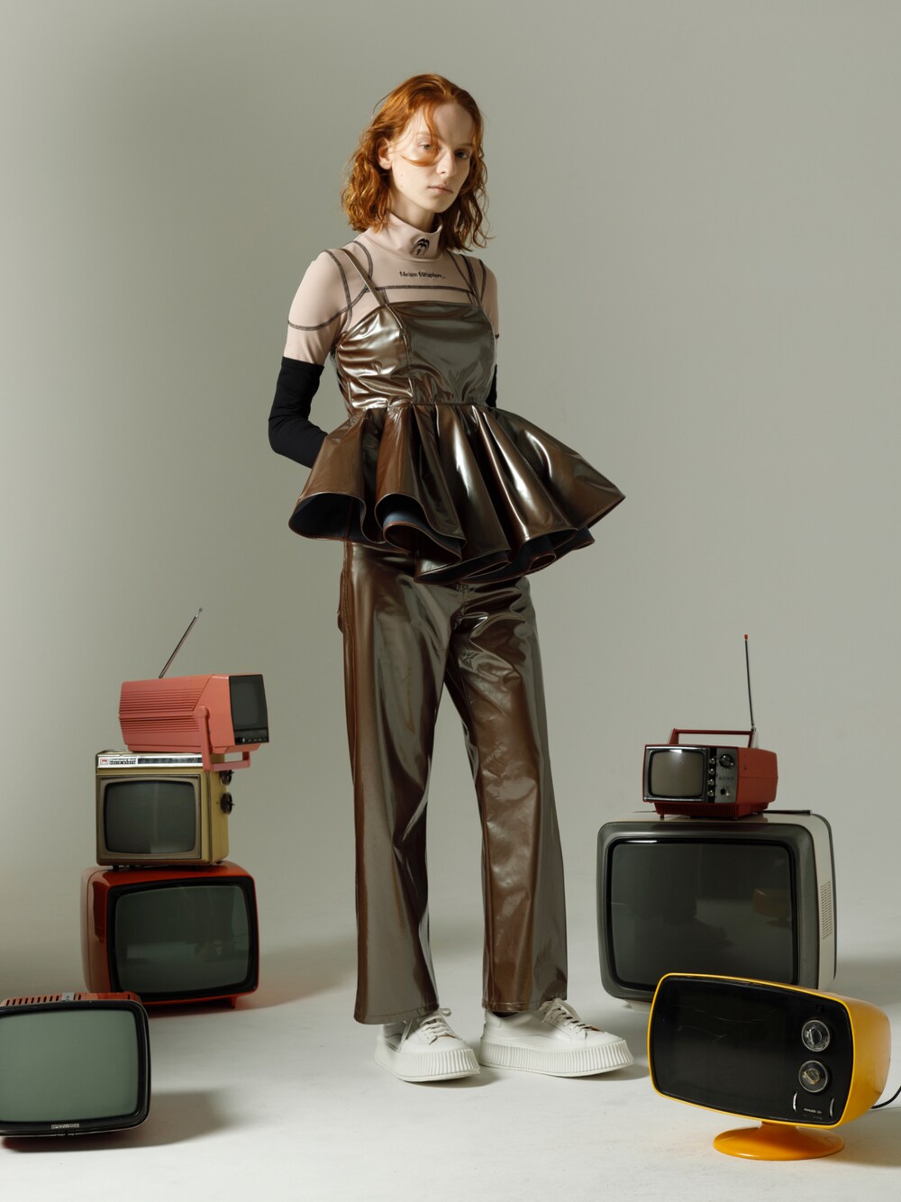 「カジュアル」｜「Metaphor…のアイテム（ドレス、ブラウン系）」を使った、Metaphor…さん（レディース・174cm）の春コーディネートの1枚目の写真
