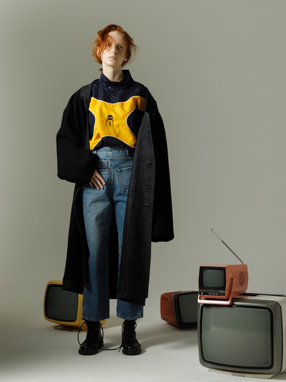 「カジュアル」｜「Metaphor…のアイテム（ナイロンジャケット、ブルー系）」を使った、Metaphor…さん（レディース・174cm）の春コーディネートの1枚目の写真