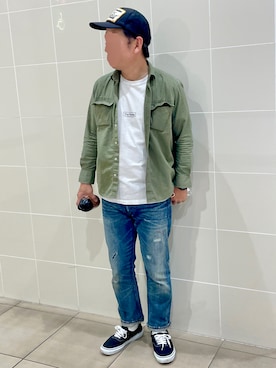 「春服デビュー宣言」｜「アイテム（アナログ腕時計）」を使った、だか村さん（メンズ・169cm）の春コーディネート