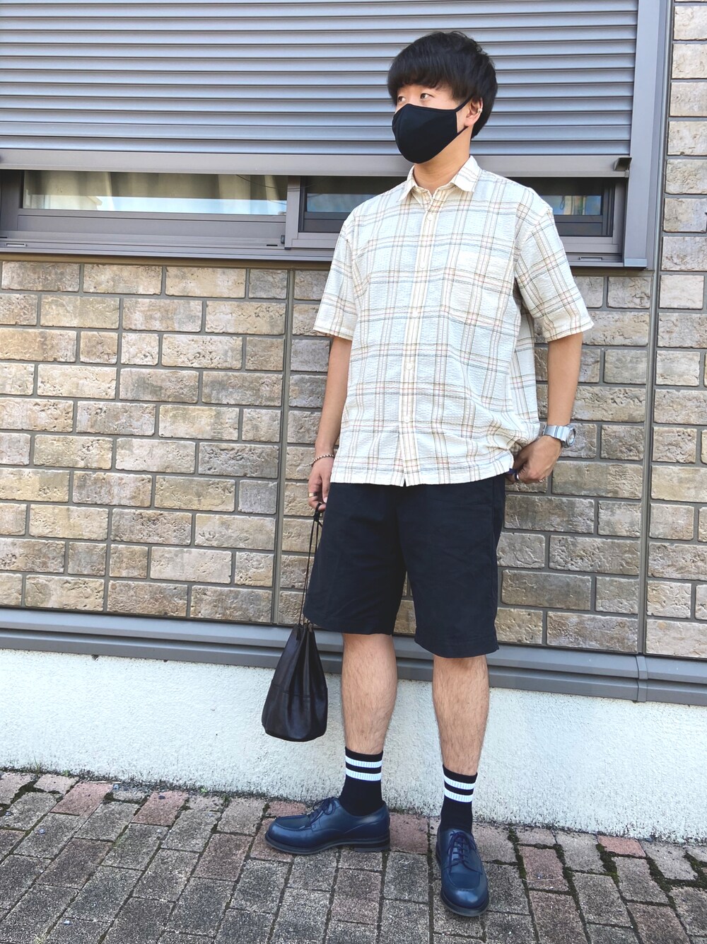 「秋のコーデ、休日スタイル、jm.weston、ラブアンドピース2021、革靴、革靴×靴下、UNIQLO、セラードア、おしゃれさんと繋がりたい、シンプルコーデ、Maison Margiela、いいね、save、フォローお願いします🤑」｜「UNIQLOのアイテム（シャツ/ブラウス、その他）」を使った、jyunichiさん（メンズ・177cm）の秋コーディネートの1枚目の写真