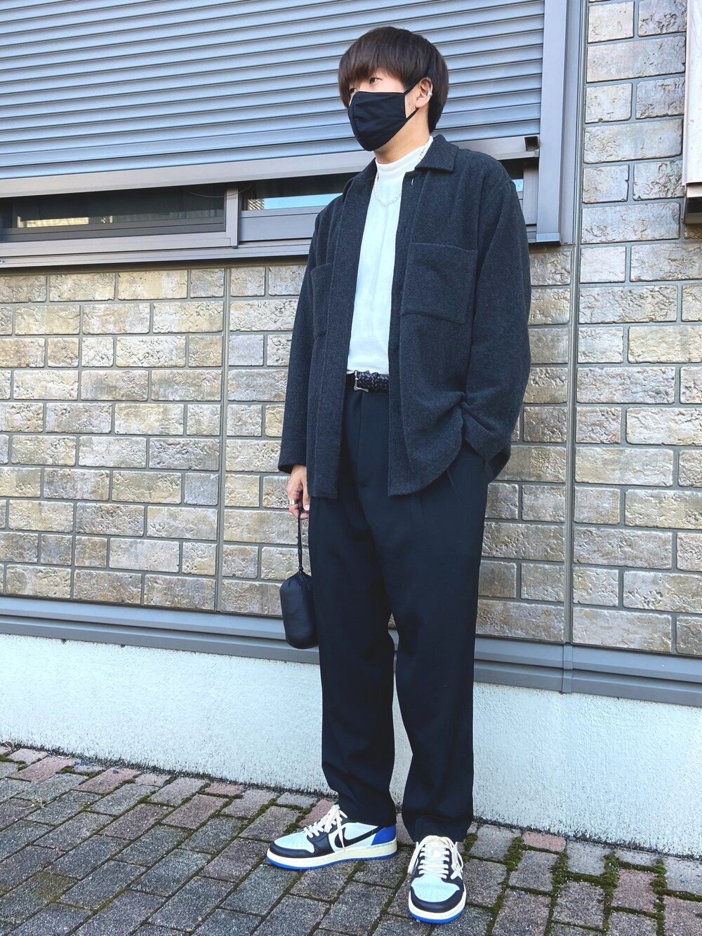 「冬コーデ、シンプルコーデ、travisscott×fragment×nike、yohji yamamoto pour homme、モノトーン、オーバーサイズ、AURALEE、ANATOMICA、jordan1、お洒落さんとつながりたい、ローカットスニーカー、スラックス、いいね、save、フォローお願いします🤑」｜「AURALEEの＜AURALEE（オーラリー）＞ ジャージーシャツジャケット■■■（その他アウター、グレー系）」を使った、jyunichiさん（メンズ・177cm）の冬コーディネートの1枚目の写真