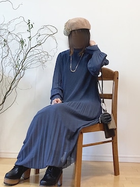 「プリーツ」｜「アイテム（ハンチング/ベレー帽）」を使った、mikaさん（レディース・155cm）の秋コーディネート