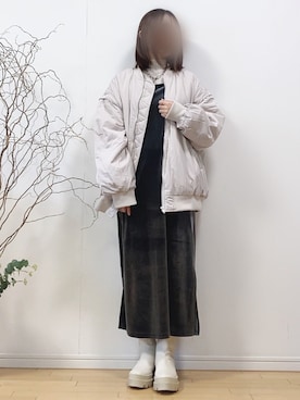「タートルネック」｜「アイテム（MA-1）」を使った、mikaさん（レディース・155cm）の冬コーディネート