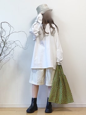 「アイテム（イヤーカフ）」を使った、mikaさん（レディース・155cm）の秋コーディネート