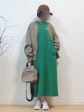 「スウェットワンピース」｜「アイテム（MA-1）」を使った、mikaさん（レディース・155cm）の春コーディネート