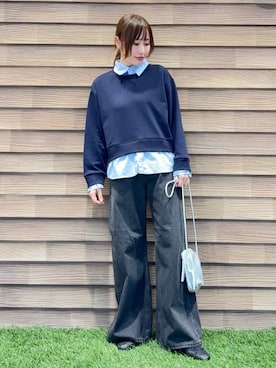 「SHOO・LA・RUE（シューラルー）の【洗濯機可】1枚でサマ見え シャツレイヤード風 スウェット（スウェット、ブルー系）」を使った、himiさん（レディース・160cm）の冬コーディネート