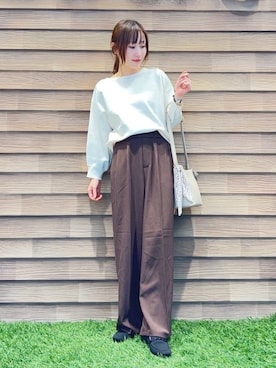 「SHOO・LA・RUE（シューラルー）の【洗濯機可/S-LL】さらりと軽やか インせず着られる すっきり見えドルマンニット（ニット/セーター、ホワイト系）」を使った、himiさん（レディース・160cm）の春コーディネート
