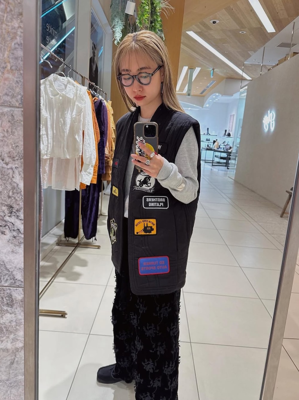 crinkle crinkle crinkleのベストを使った人気ファッション