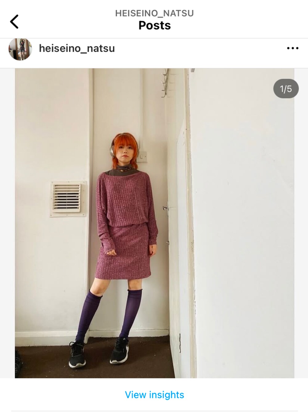 「ハイソックス、ハイソックスにスニーカー」｜「no brandのアイテム（ワンピース、レッド系）」を使った、夏ノ月heiseino_natsuさん（レディース・153cm）の冬コーディネートの1枚目の写真