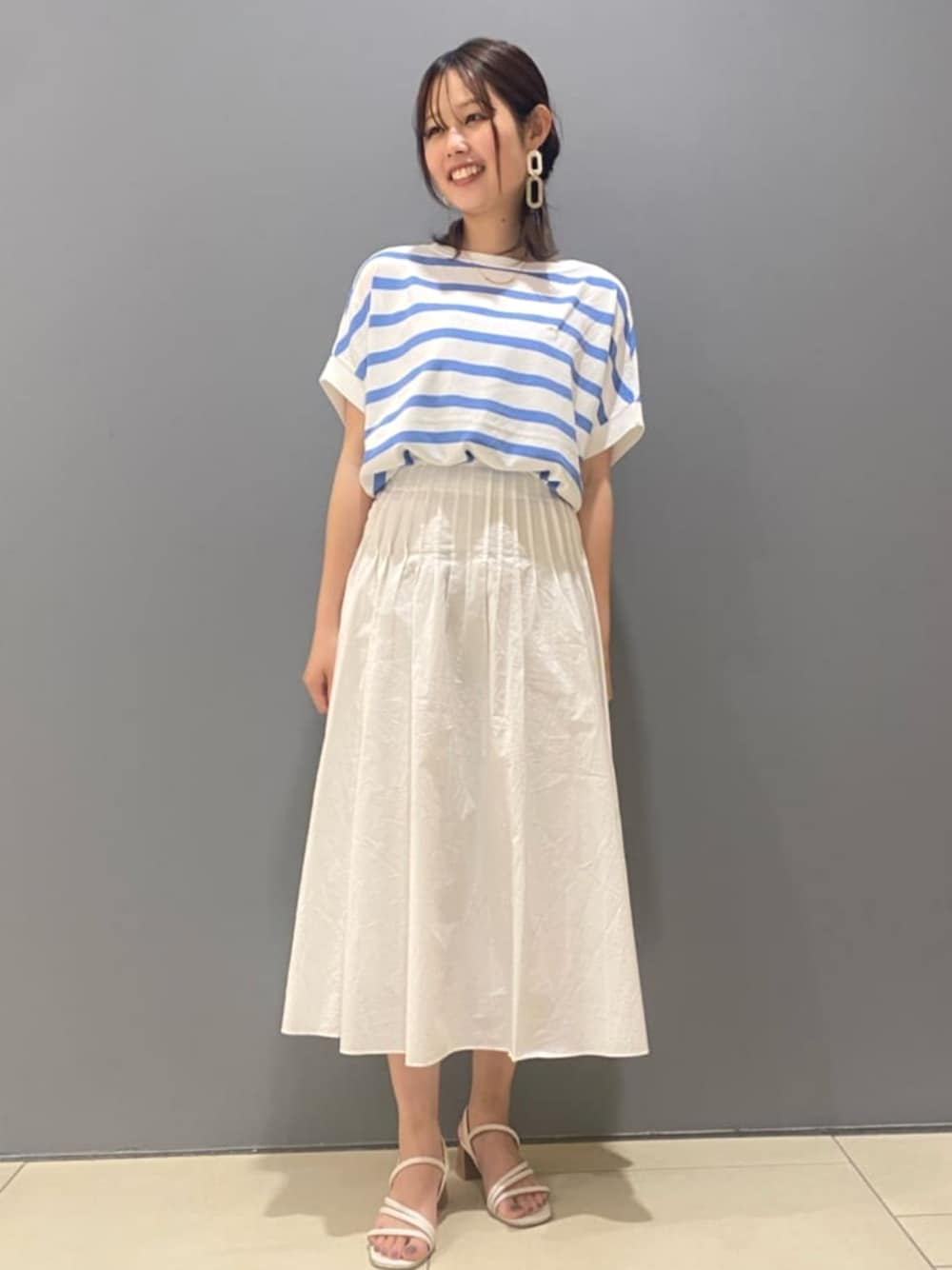 「このスタイルがお気に入り、夏コーデ、ラクチンコーデ、休日スタイル、低身長、小柄」｜「UNTITLEDの【さらりと着られる／ゆる感ニット】ボリュームニュアンスフォルムニット（ニット/セーター、ブルー系）」を使った、UNTITLEDさん（レディース・153cm）の夏コーディネートの1枚目の写真