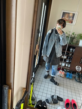 「Levi's（リーバイス）のアイテム（デニムジャケット、ブルー系）」を使った、 3708knさん（メンズ・173cm）の秋コーディネート