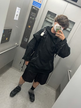 「UNDERCOVER（アンダーカバー）のアイテム（パーカー、ブラック系）」を使った、 3708knさん（メンズ・173cm）の秋コーディネート