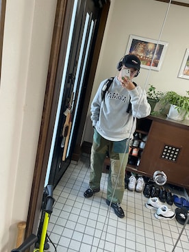 「MOMA（モマ）のアイテム（スウェット、グレー系）」を使った、 3708knさん（メンズ・173cm）の秋コーディネート