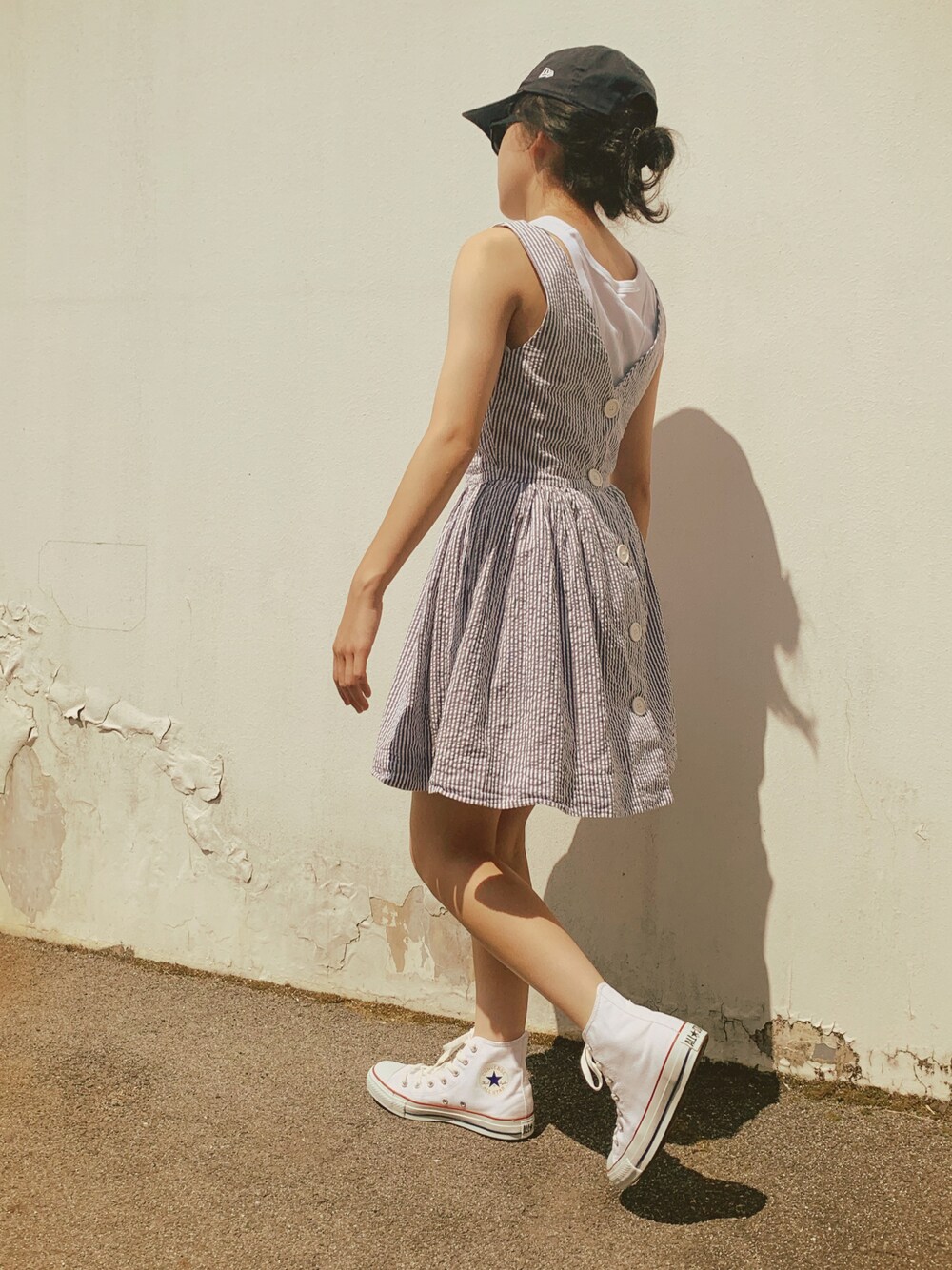 「ワンピース、真夏のアクティブスタイル」｜「FREAK'S STOREのNEW ERA/ニューエラ 9TWENTY　NY/クロスストラップ ウォッシュドコットン ニューヨーク・ヤンキース（キャップ、ブルー系）」を使った、micooさん（キッズ・147cm）の夏コーディネートの1枚目の写真