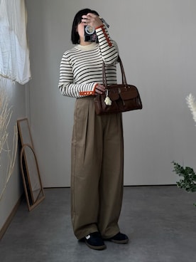 「アイテム（チノパンツ）」を使った、𝘼 𝙆 𝙄さん（レディース・152cm）の秋コーディネート