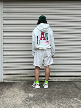 「GAP（ギャップ）のアイテム（スウェットパンツ、ホワイト系）」を使った、あこさん（レディース・155cm）の秋コーディネート