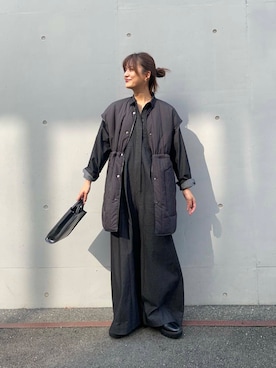 「アイテム（ダウンベスト）」を使った、ちほさん（レディース・163cm）の秋コーディネート