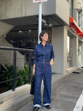 「アイテム（サロペット/オーバーオール、ブルー系）」を使った、ちほさん（レディース・163cm）の秋コーディネート