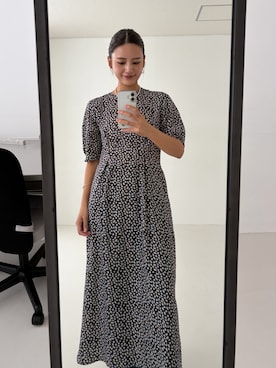 「URBAN RESEARCH（アーバンリサーチ）のフラワープリントタックデザインワンピース（ワンピース、ホワイト系）」を使った、ちほさん（レディース・163cm）の夏コーディネート