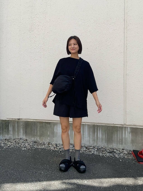 ブラックナイロンショルダーバッグ hun RODE SKO　Gather big RODE SKO ショルダーバッグ バッグ hun SKO Gather big