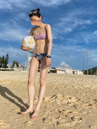 Shakin.｜ALEXIA STAMの水着を使ったコーディネート - WEAR