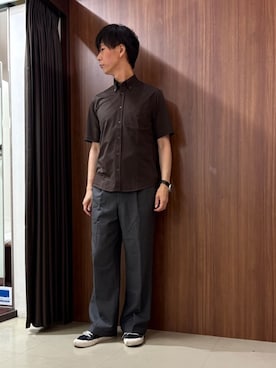 「TAKEO KIKUCHI（タケオキクチ）の【COOL CITY WEAR】ストライプジャージ ボタンダウンシャツ /接触冷感（シャツ/ブラウス、ブラウン系）」を使った、かたやまさん（メンズ・177cm）の夏コーディネート
