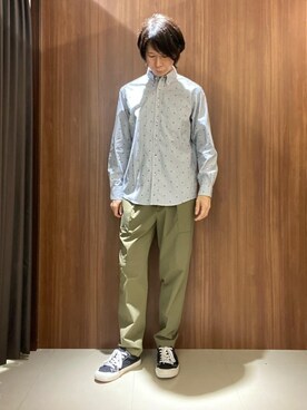 「TAKEO KIKUCHI（タケオキクチ）のハットモチーフ ジャカード ストライプ シャツ（シャツ/ブラウス、ブルー系）」を使った、かたやまさん（メンズ・177cm）の秋コーディネート