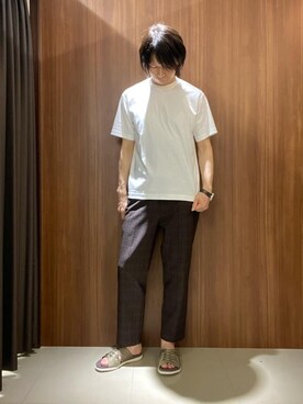 「TAKEO KIKUCHI（タケオキクチ）の【刺繍ロゴT】スムース ワンポイント Tシャツ（Tシャツ/カットソー、ホワイト系）」を使った、かたやまさん（メンズ・177cm）の夏コーディネート