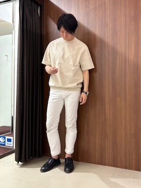 「TAKEO KIKUCHI（タケオキクチ）の【抗菌防臭／5サイズ展開】ハイゲージポンチ Tシャツ（Tシャツ/カットソー、ベージュ系）」を使った、かたやまさん（メンズ・177cm）の春コーディネート