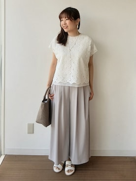 「UNTITLED（アンタイトル）の【セットアップ可能】リーフレースブラウス（シャツ/ブラウス、ホワイト系）」を使った、なみきさん（レディース・165cm）の夏コーディネート