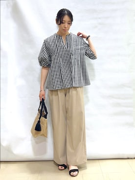 「SHOO・LA・RUE（シューラルー）の【洗濯後しわになりにくい/S-LL/インせず着られる】自然に体型カバー 麻調ペプラムブラウス（シャツ/ブラウス、ブラック系）」を使った、まっつんさん（レディース・160cm）の春コーディネート