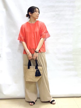 「SHOO・LA・RUE（シューラルー）の【洗濯機可/ひんやり/体型カバー/S-LL】レース使いがポイント デザインTシャツ（Tシャツ/カットソー、オレンジ系）」を使った、まっつんさん（レディース・160cm）の春コーディネート