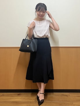 「index（インデックス）の【接触冷感】ビジューキーネックフレンチトップス《UVケア／洗濯機OK／XS～3L／8col》（Tシャツ/カットソー、ベージュ系）」を使った、MAYUKIさん（レディース・156cm）の春コーディネート