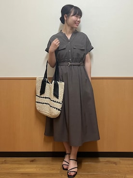 「index（インデックス）のダブルポケットスキッパーワンピース【防シワ/洗濯機OK】《XS～3L/6col》（ワンピース、ブラウン系）」を使った、MAYUKIさん（レディース・156cm）の春コーディネート
