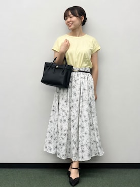 「index（インデックス）の【接触冷感／UV】ワンポイント刺繍Tシャツ《7col／XS~3L／洗濯機OK》（Tシャツ/カットソー、イエロー系）」を使った、MAYUKIさん（レディース・156cm）の夏コーディネート