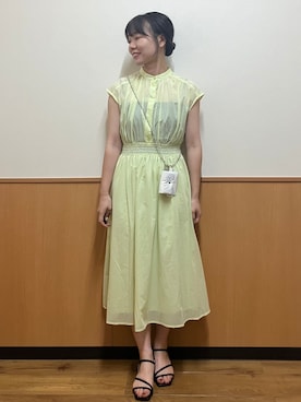 「index（インデックス）のギャザーワンピース【洗濯機OK／イージーアイロン】（ワンピース、イエロー系）」を使った、MAYUKIさん（レディース・156cm）の春コーディネート