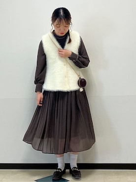 「アイテム（チャーム、ブラウン系）」を使った、MAYUKIさん（レディース・156cm）の秋コーディネート