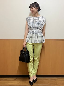 「index（インデックス）のシアーチェックペプラムブラウス【防シワ／洗濯機OK】（シャツ/ブラウス、ベージュ系）」を使った、MAYUKIさん（レディース・156cm）の夏コーディネート