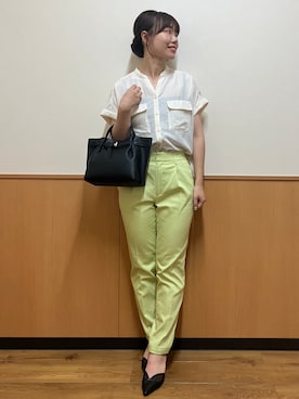 「index（インデックス）の【接触冷感】ダブルポケットスキッパーブラウス《吸水速乾/防シワ/洗濯機OK/S～3L/7col》（シャツ/ブラウス、ホワイト系）」を使った、MAYUKIさん（レディース・156cm）の夏コーディネート