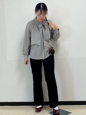 「アイテム（チャーム、ブラウン系）」を使った、MAYUKIさん（レディース・156cm）の秋コーディネート