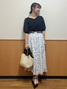 「index（インデックス）の【UVケア】レーススリーブハートネックニット《洗濯機OK/抗ピル/XS～LL》（ニット/セーター、ブルー系）」を使った、MAYUKIさん（レディース・156cm）の夏コーディネート