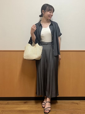 「index（インデックス）の【UVケア/接触冷感/吸水速乾】シャンブレーターンバックシャツ《洗濯機OK》（シャツ/ブラウス、ブラック系）」を使った、MAYUKIさん（レディース・156cm）の夏コーディネート