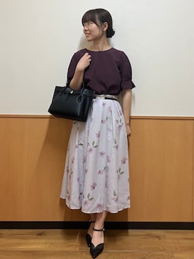 「index（インデックス）のフラワーシアーフレアスカート【洗濯機OK／イージーアイロン】（スカート、グレー系）」を使った、MAYUKIさん（レディース・156cm）の夏コーディネート