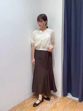 「NATURAL BEAUTY BASIC（ナチュラルビューティーベーシック）のチュール刺繍シアーカーディガン（カーディガン/ボレロ、ホワイト系）」を使った、rikoさん（レディース・151cm）の夏コーディネート
