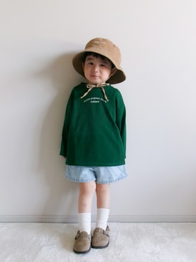 「Catchup（ケチャップ）の“GOOD ENERGY CLUB”バックプリントロングTシャツ（Tシャツ/カットソー、グリーン系）」を使った、つーとひーさん（キッズ・110cm）の秋コーディネート