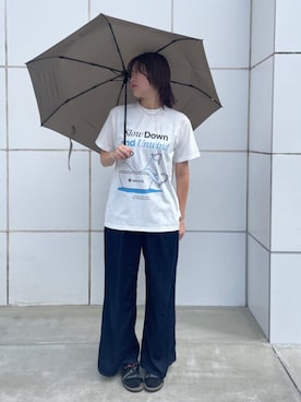 「Snow Peak（スノーピーク）のアーバンアンブレラ  / Snow Peak 折り畳み傘 撥水加工 UVカット加工（折りたたみ傘、ベージュ系）」を使った、Snow Peak_officialさん（レディース・158cm）の春コーディネート