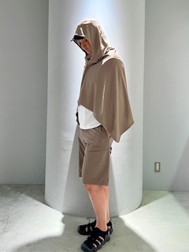 「Snow Peak（スノーピーク）のPeak Shade 冷却ポンチョ（アウトドアグッズ、ベージュ系）」を使った、Snow Peak_officialさん（レディース・158cm）の春コーディネート