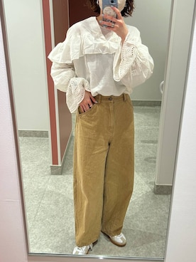 「LEPSIM（レプシィム）のカツラギカラーパンツ　630166（Pants、ベージュ系）」を使った、rikaさん（レディース・164cm）の春コーディネート